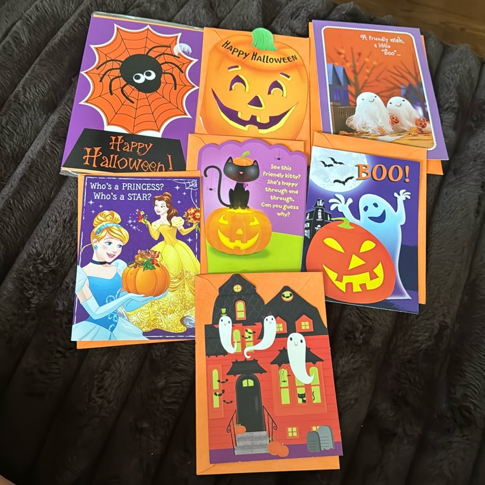 👻7Halloween cards bundle- Hallmark- cats, spiders, pumpkins , ghosts, Disney